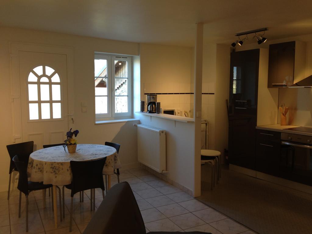 Gite De Fontepaisse Saint-Jean-en-Royans Zimmer foto
